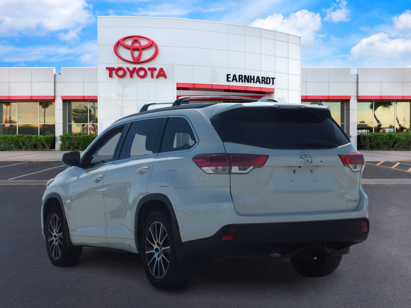 2017 Toyota Highlander SE AWD *ROOMY!*