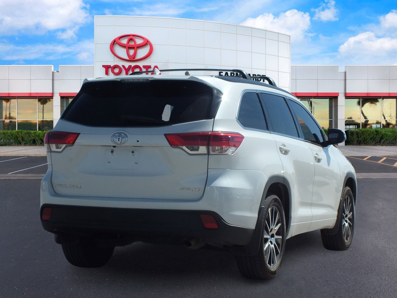2017 Toyota Highlander SE AWD *ROOMY!*