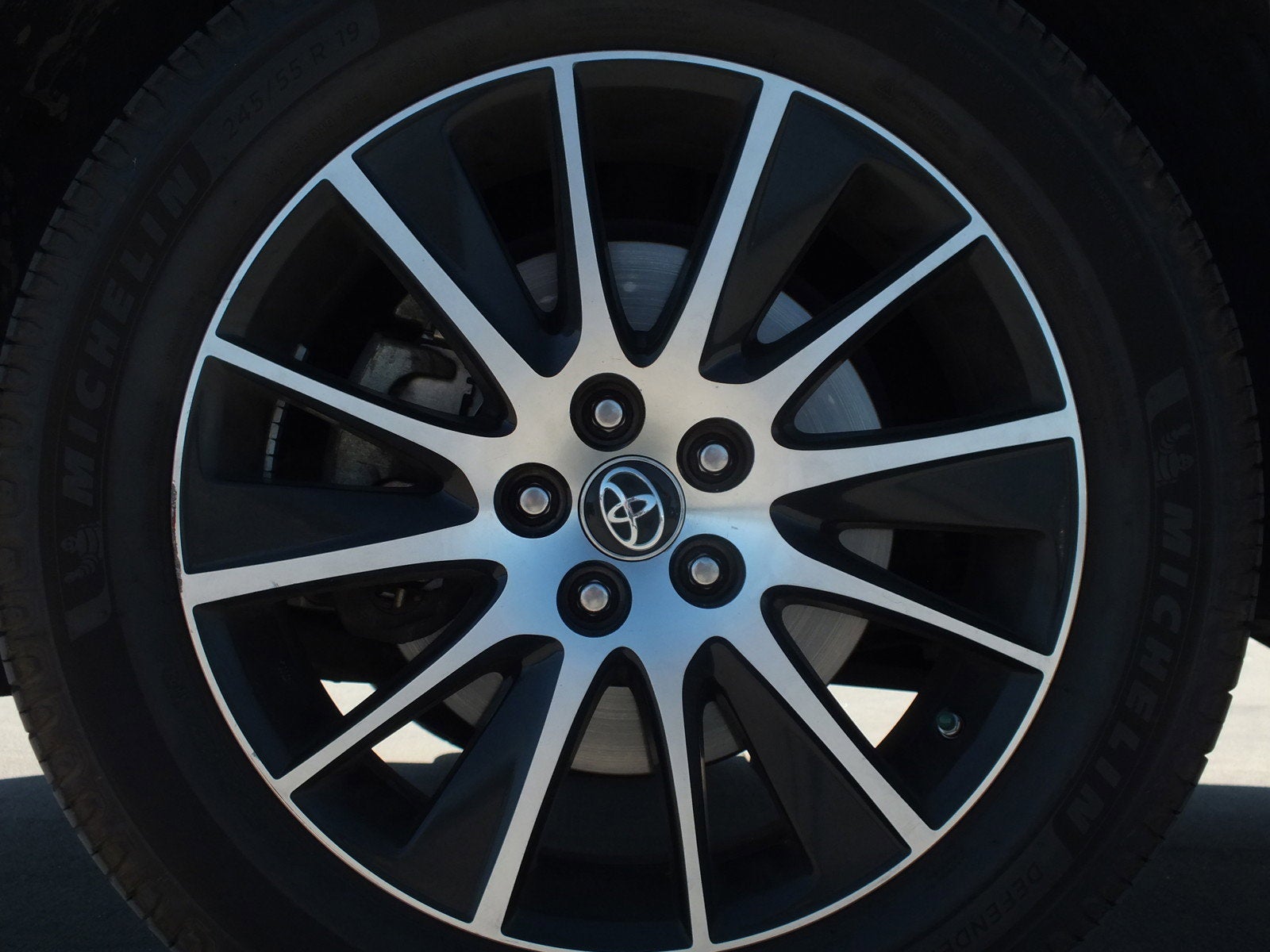 2017 Toyota Highlander SE AWD *ROOMY!*