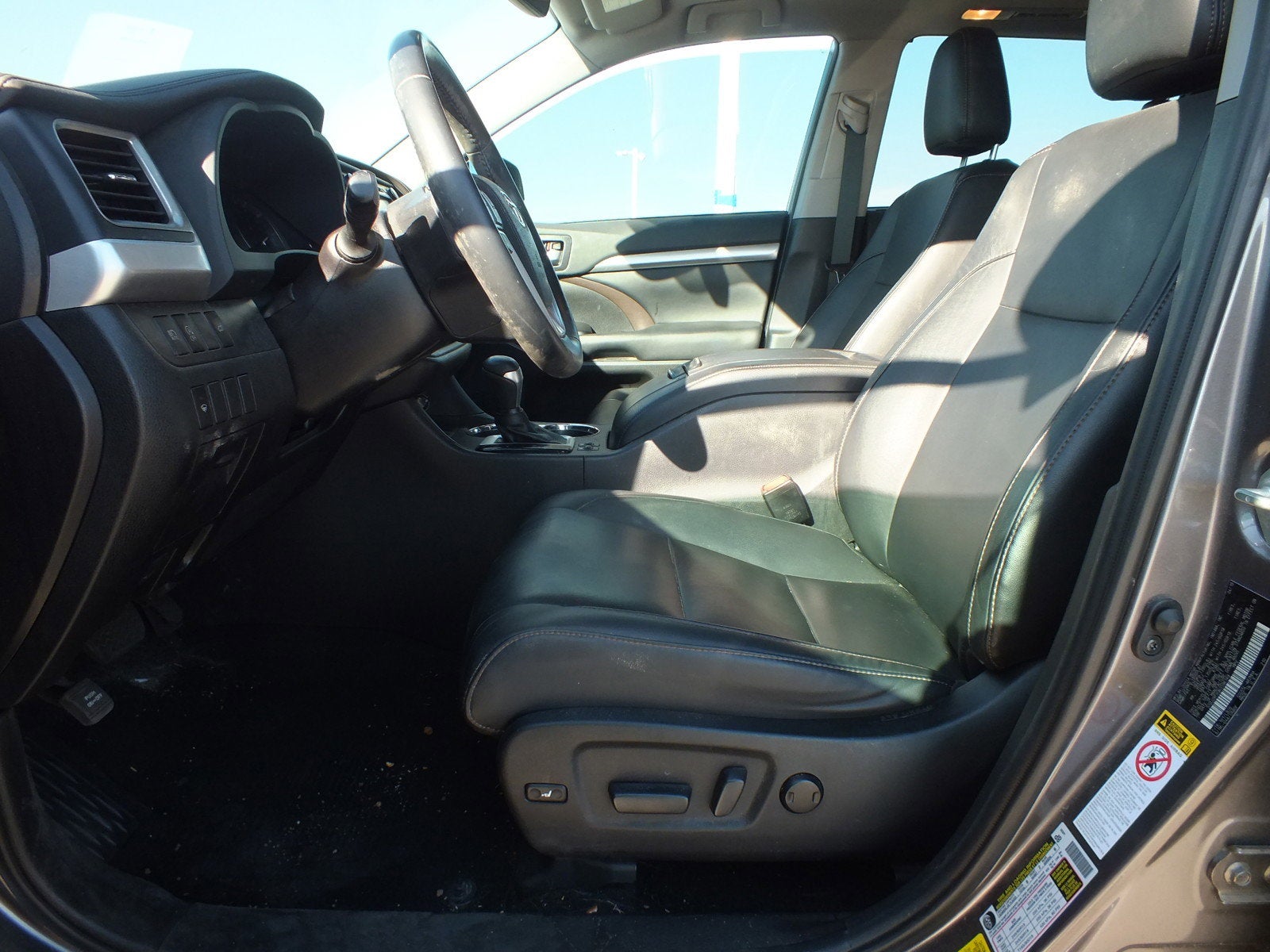 2019 Toyota Highlander XLE AWD *CLEAN CARFAX*