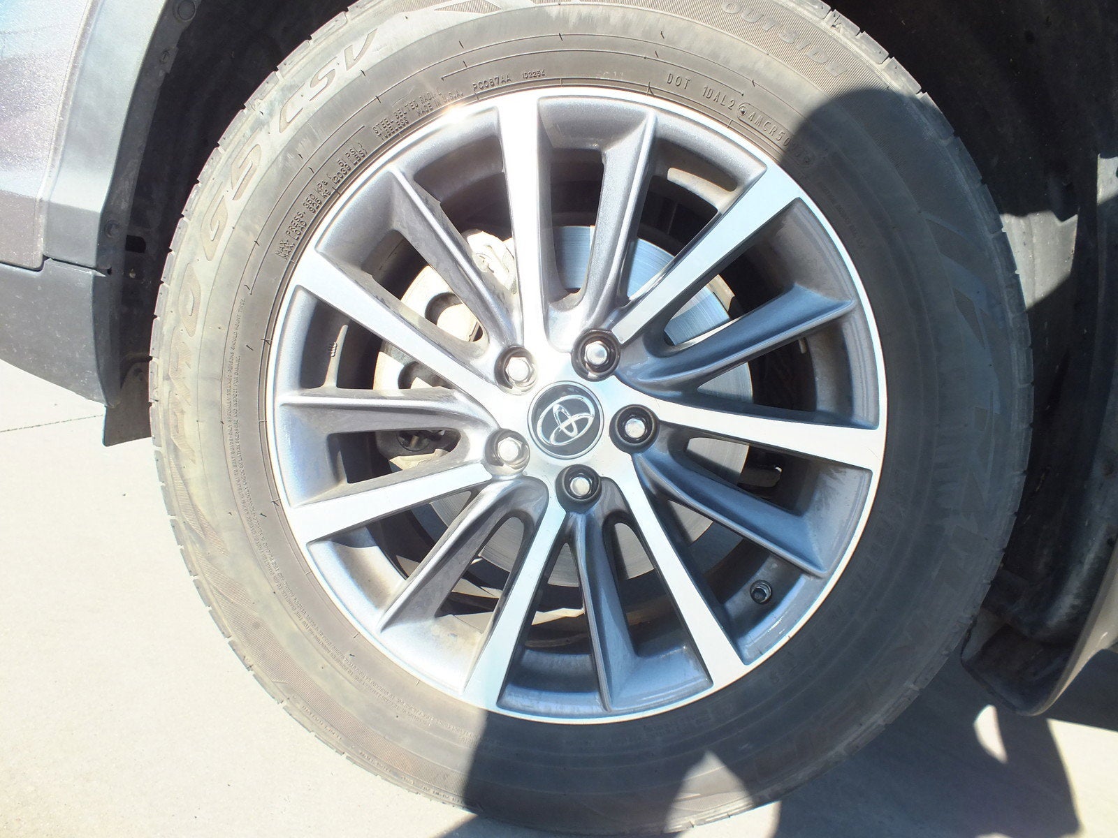 2019 Toyota Highlander XLE AWD *CLEAN CARFAX*