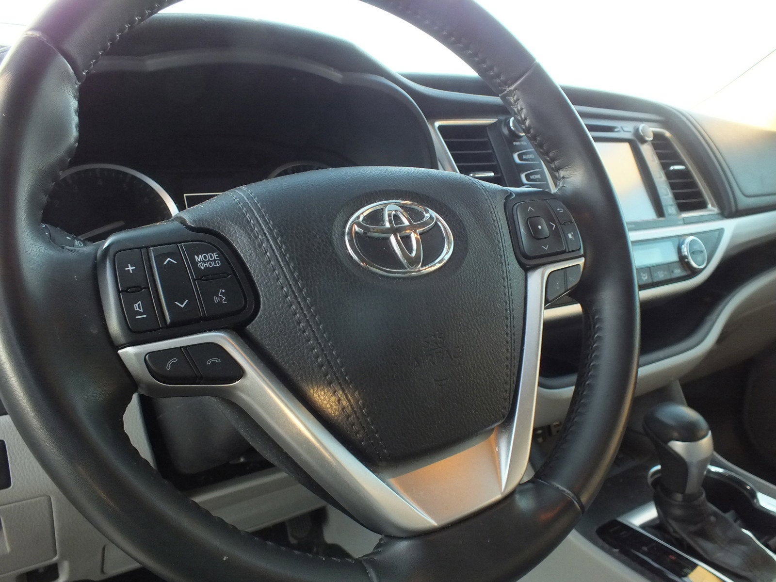 2019 Toyota Highlander XLE AWD *1-OWNER*