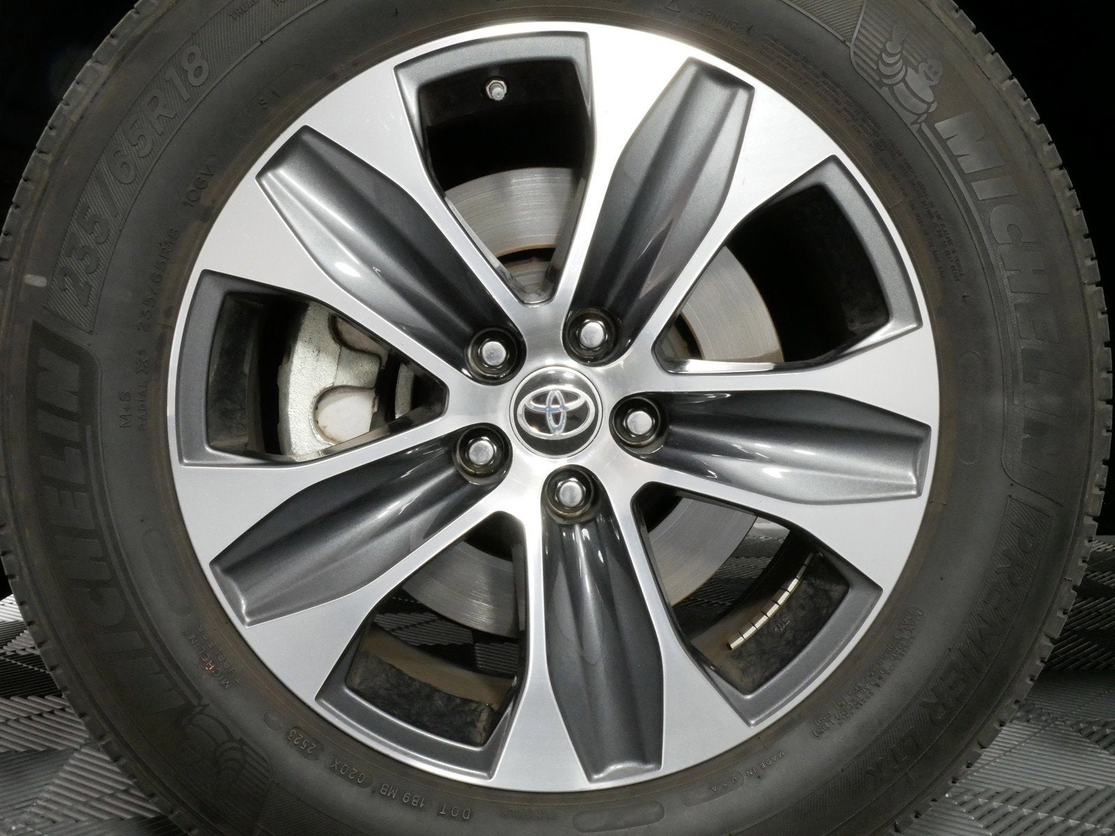 2023 Toyota Highlander XLE FWD *1 OWNER!*