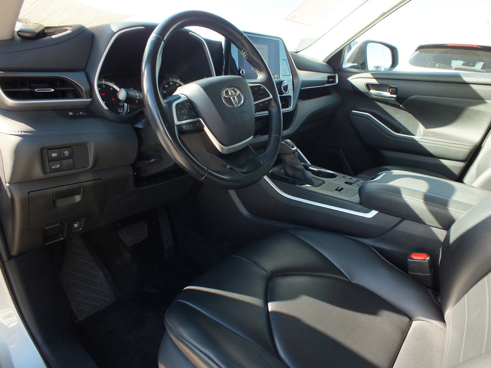 2024 Toyota Highlander XLE FWD *1-OWNER*