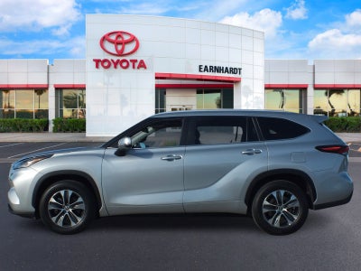 2024 Toyota Highlander XLE FWD *1-OWNER*