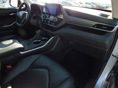 2024 Toyota Highlander XLE FWD *1-OWNER*