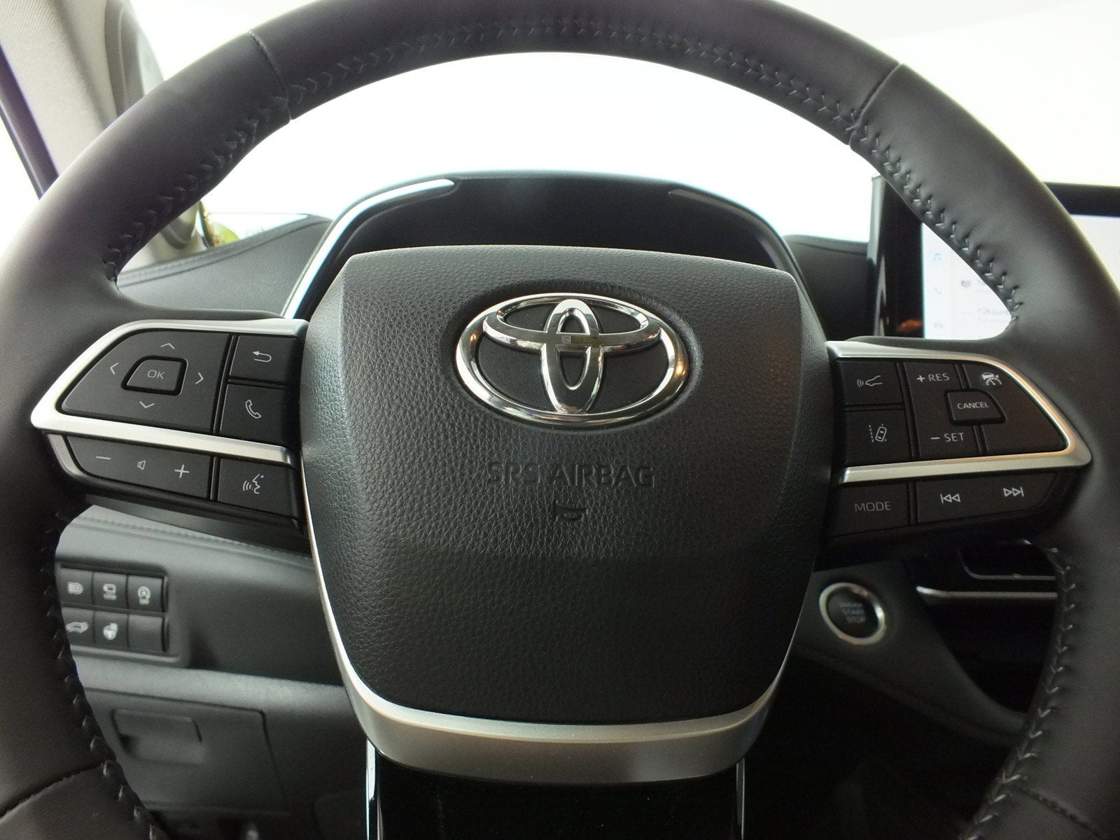2024 Toyota Highlander Platinum *1-OWNER*