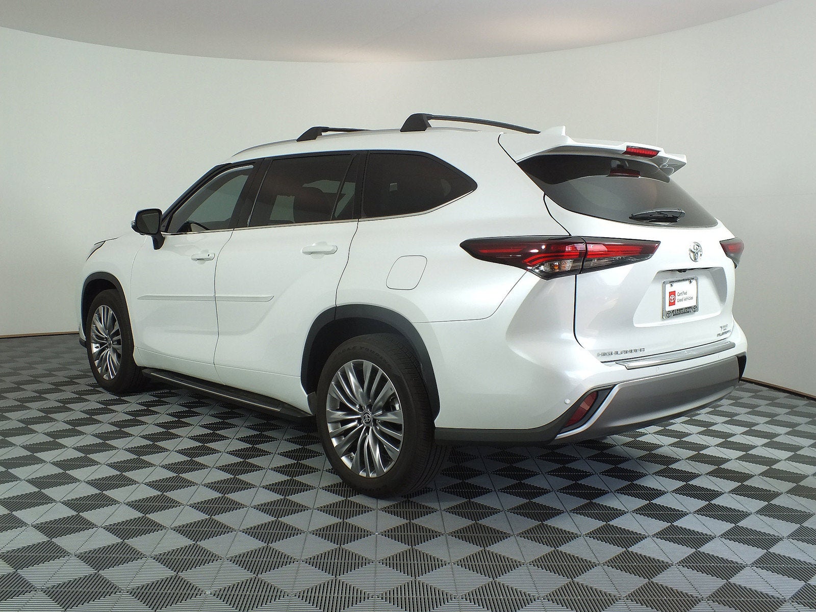 2024 Toyota Highlander Platinum *1-OWNER*