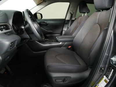 2024 Toyota Highlander LE AWD *CLEAN CARFAX*