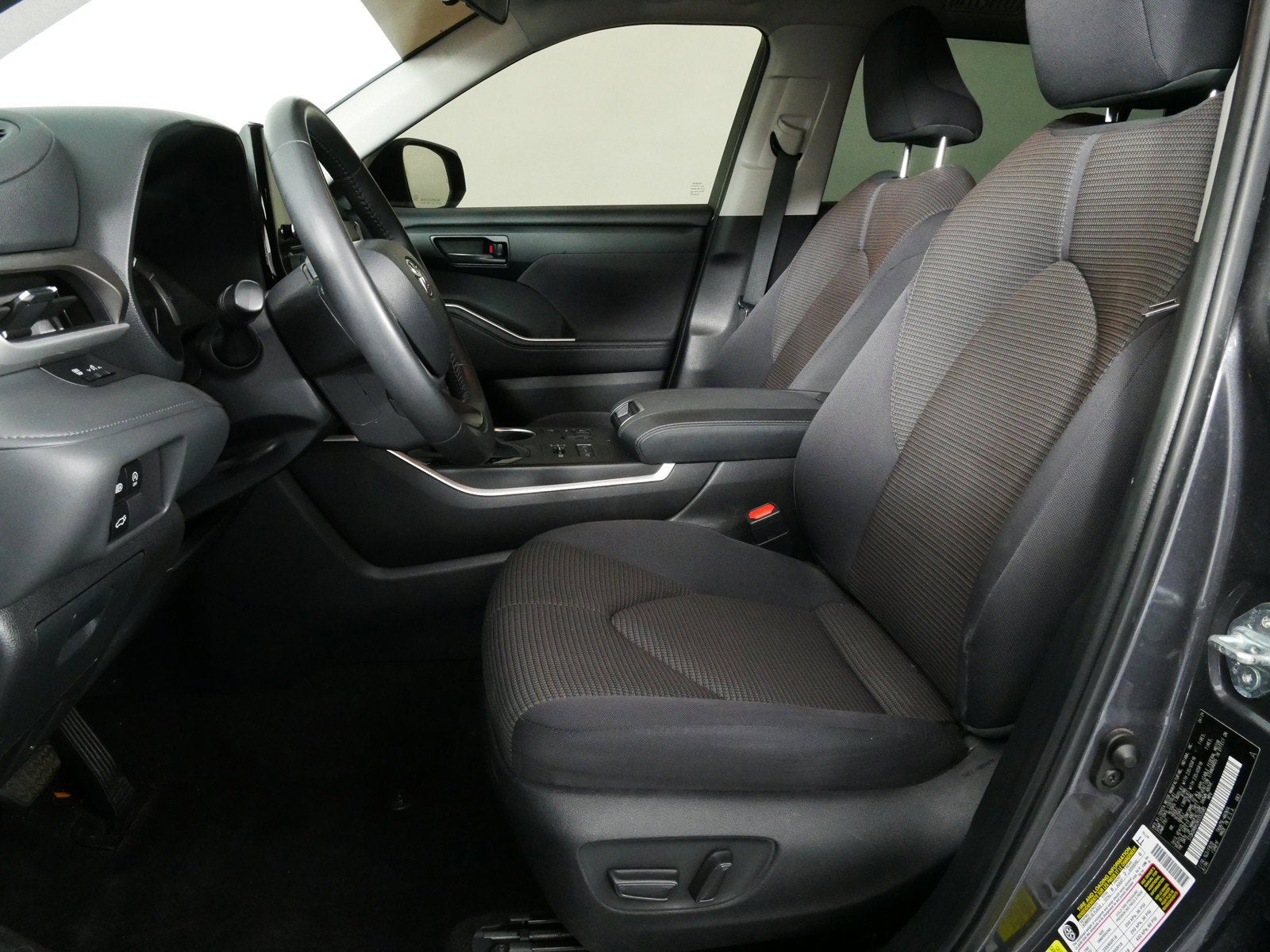 2024 Toyota Highlander LE AWD *CLEAN CARFAX*