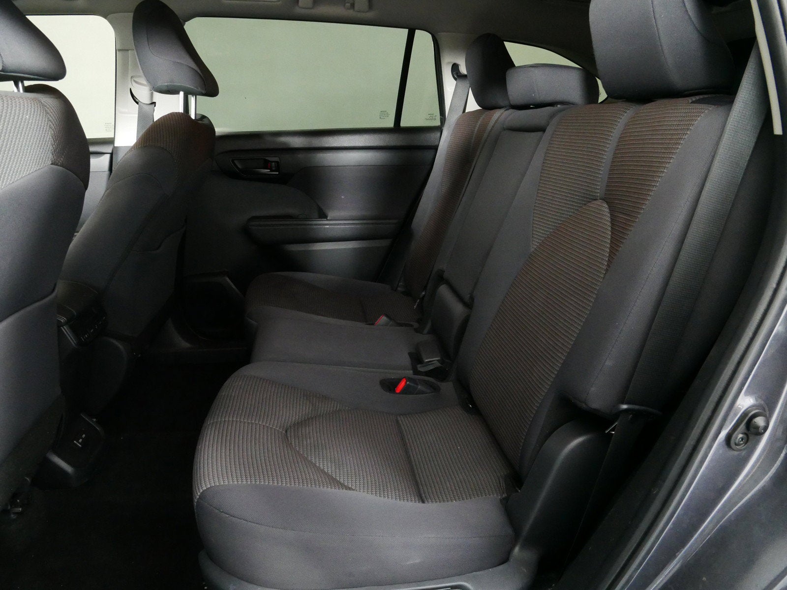 2024 Toyota Highlander LE AWD *CLEAN CARFAX*