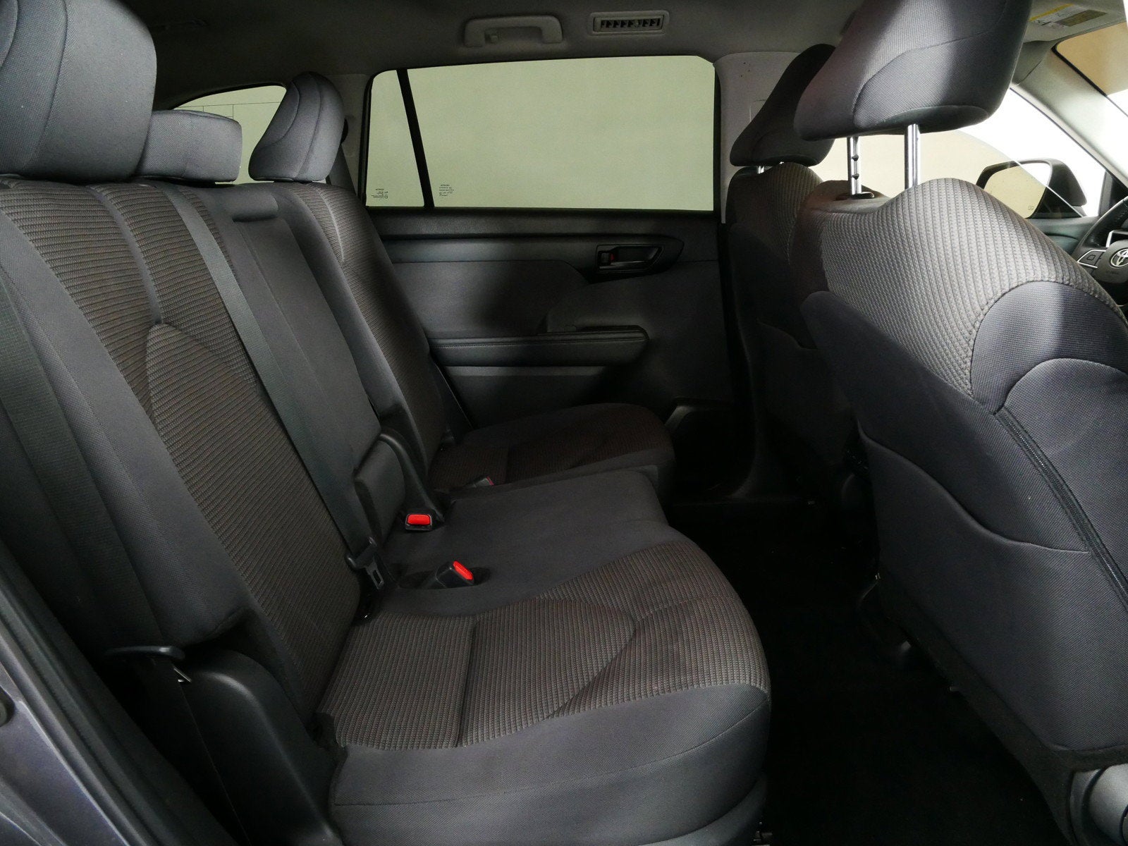 2024 Toyota Highlander LE AWD *CLEAN CARFAX*