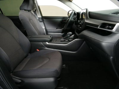 2024 Toyota Highlander LE AWD *CLEAN CARFAX*