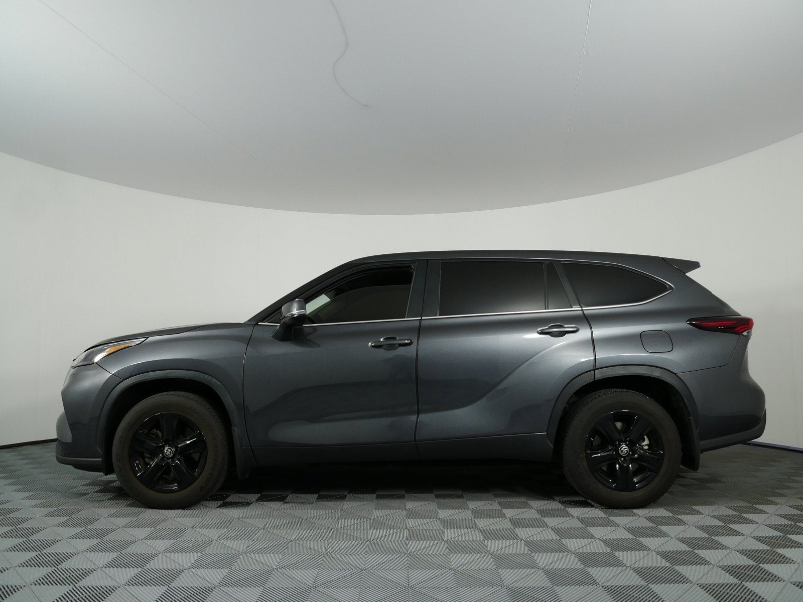 2024 Toyota Highlander LE AWD *CLEAN CARFAX*