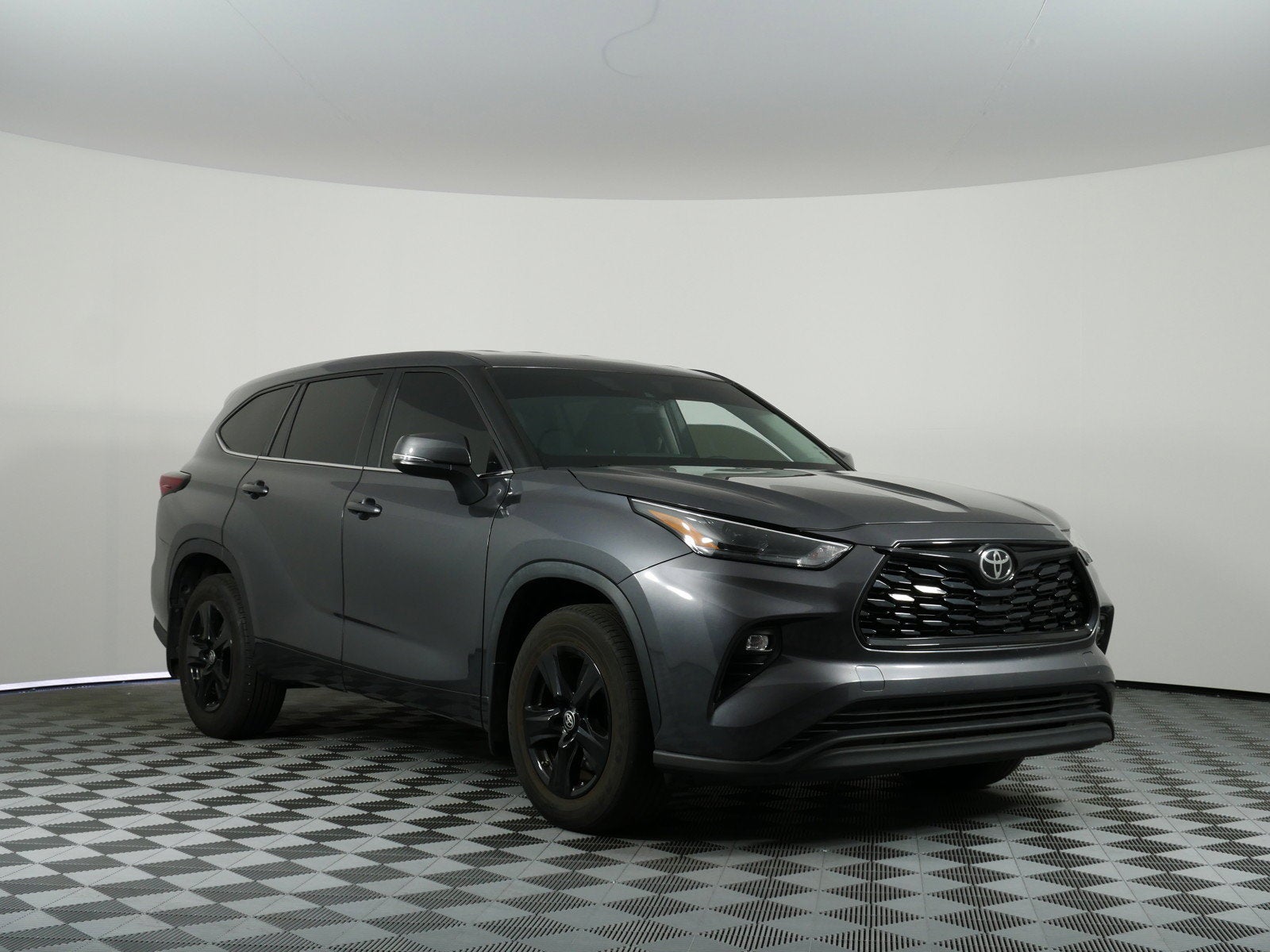 2024 Toyota Highlander LE AWD *CLEAN CARFAX*
