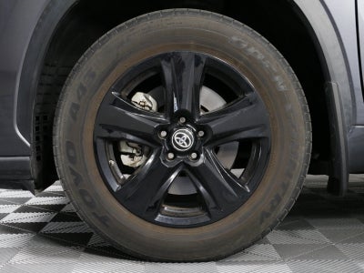 2024 Toyota Highlander LE AWD *CLEAN CARFAX*