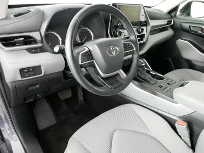 2025 Toyota Highlander LE AWD *CLEAN CARFAX, 1 OWNER!*