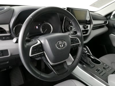 2025 Toyota Highlander LE AWD *CLEAN CARFAX, 1 OWNER!*