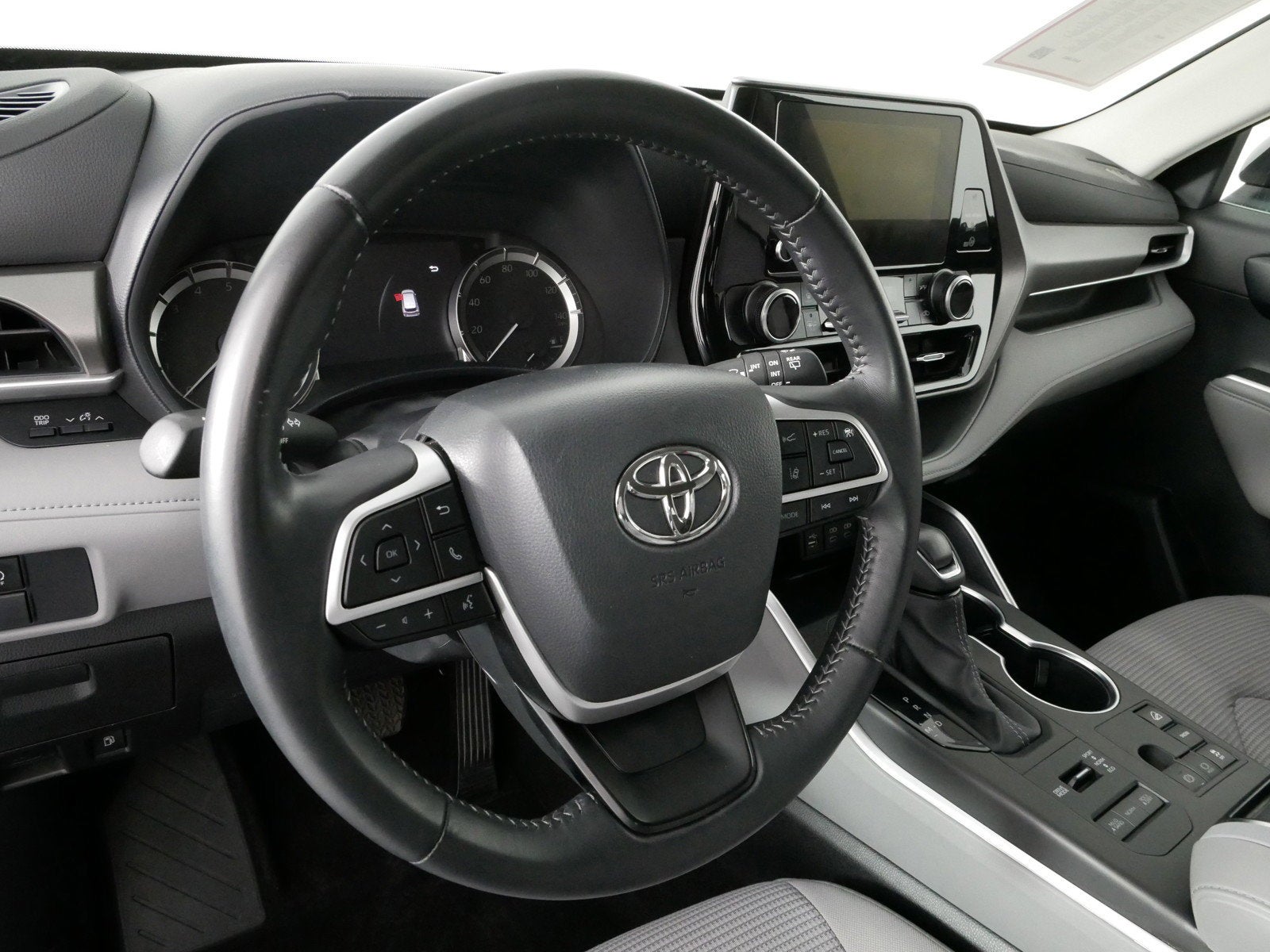 2025 Toyota Highlander LE AWD *CLEAN CARFAX, 1 OWNER!*