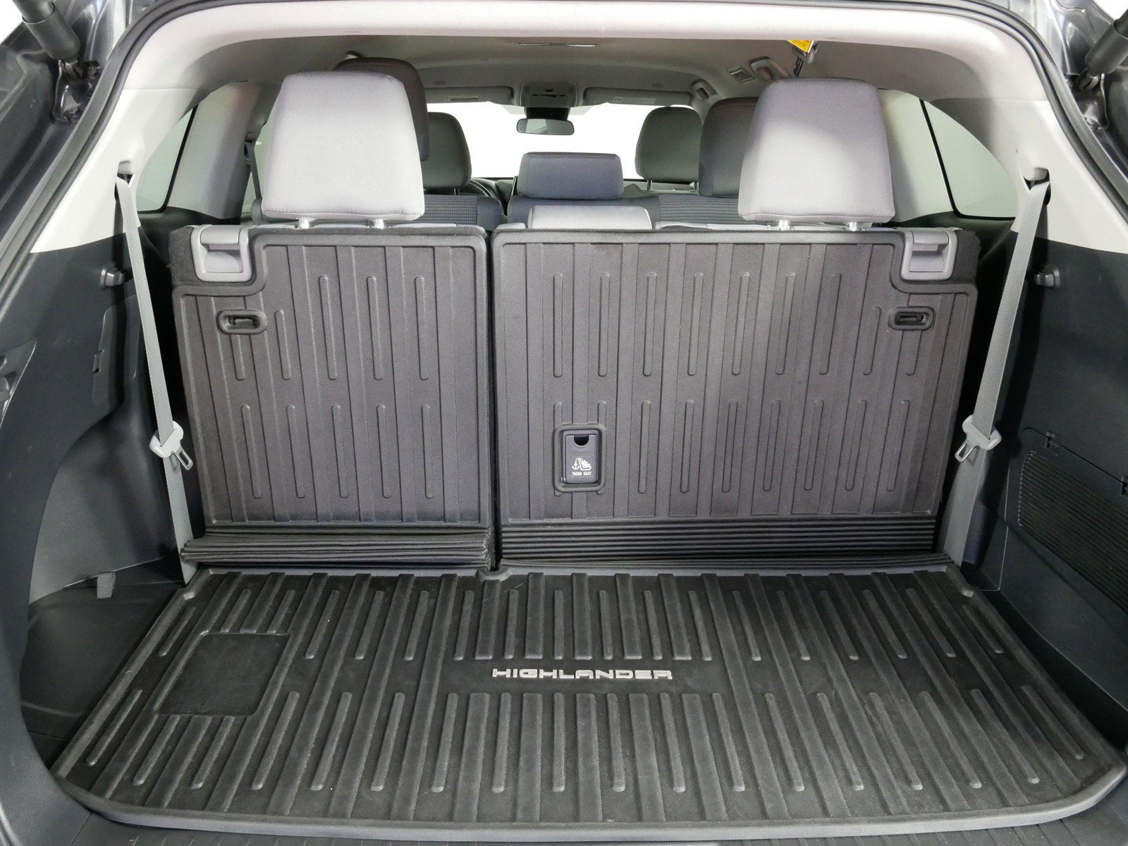 2025 Toyota Highlander LE AWD *CLEAN CARFAX, 1 OWNER!*