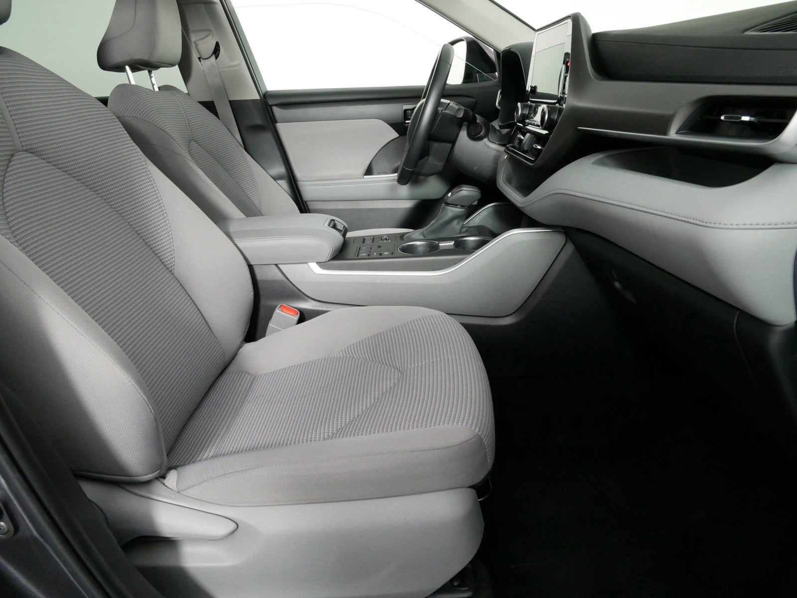 2025 Toyota Highlander LE AWD *CLEAN CARFAX, 1 OWNER!*