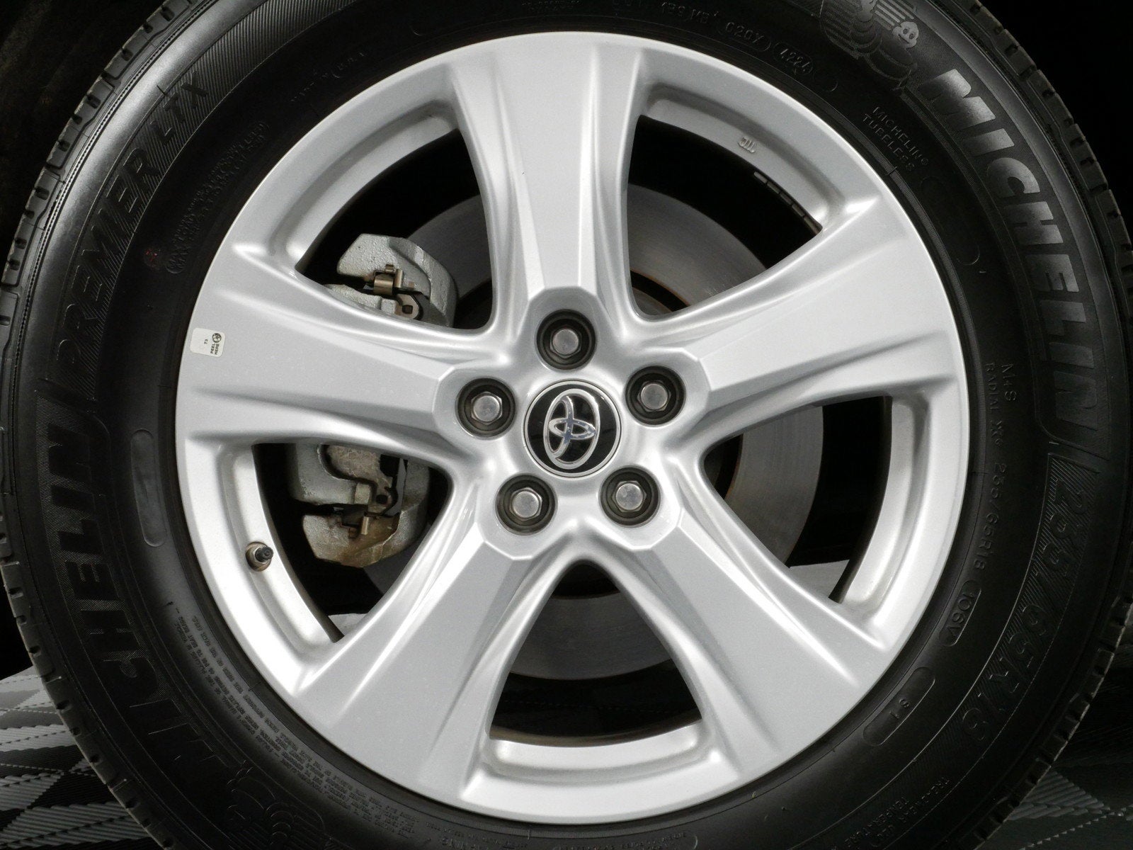 2025 Toyota Highlander LE AWD *CLEAN CARFAX, 1 OWNER!*