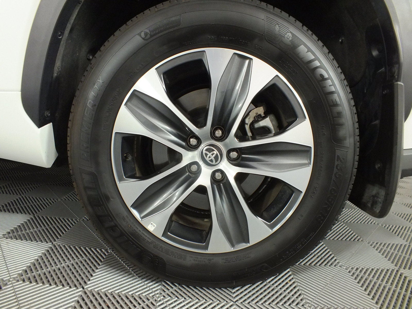 2026 Toyota Highlander XLE AWD *1-OWNER*