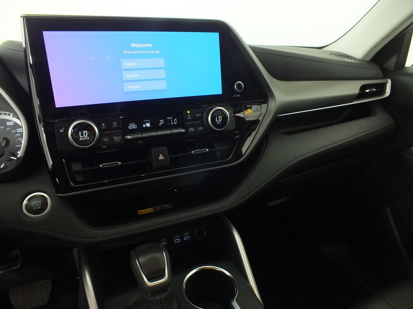 2026 Toyota Highlander XLE AWD *1-OWNER*