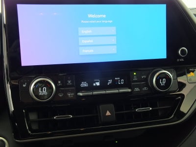 2026 Toyota Highlander XLE AWD *1-OWNER*