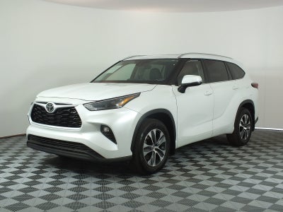 2026 Toyota Highlander XLE AWD *1-OWNER*