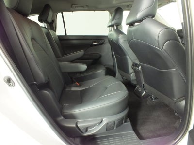 2026 Toyota Highlander XLE AWD *1-OWNER*