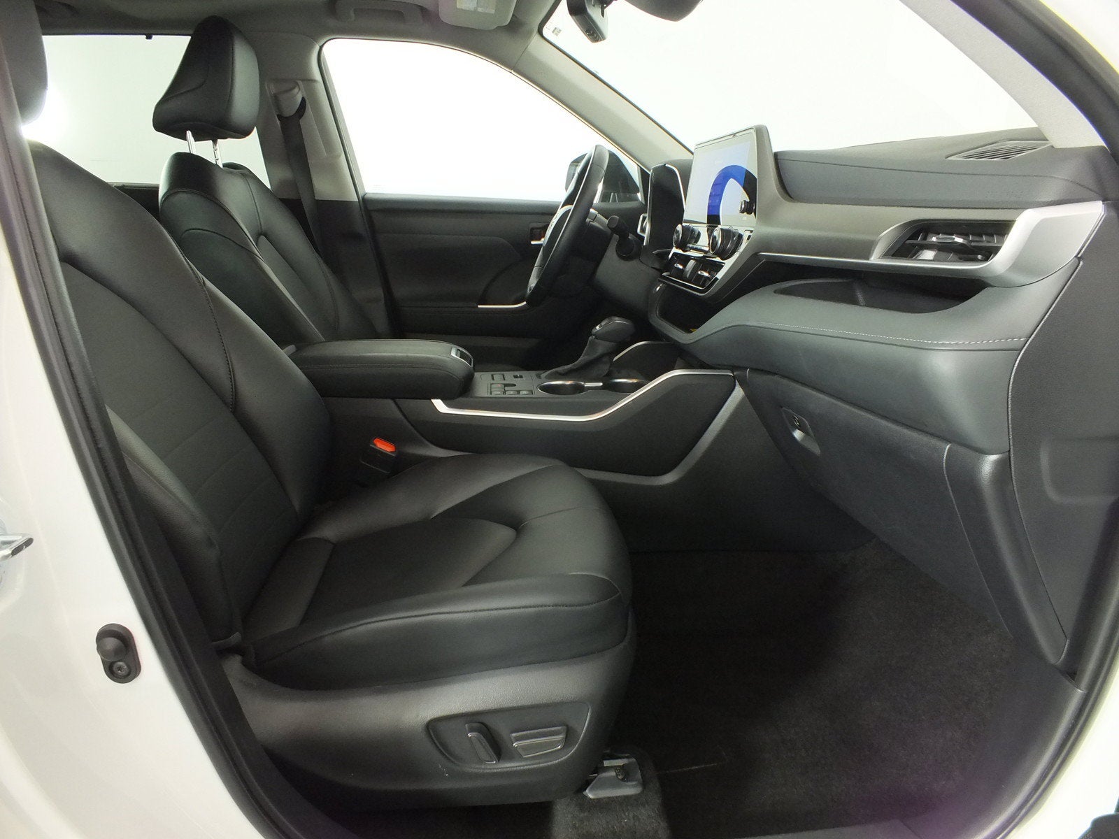 2026 Toyota Highlander XLE AWD *1-OWNER*