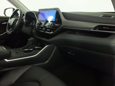 2026 Toyota Highlander XLE AWD *1-OWNER*