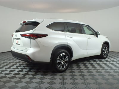 2026 Toyota Highlander XLE AWD *1-OWNER*