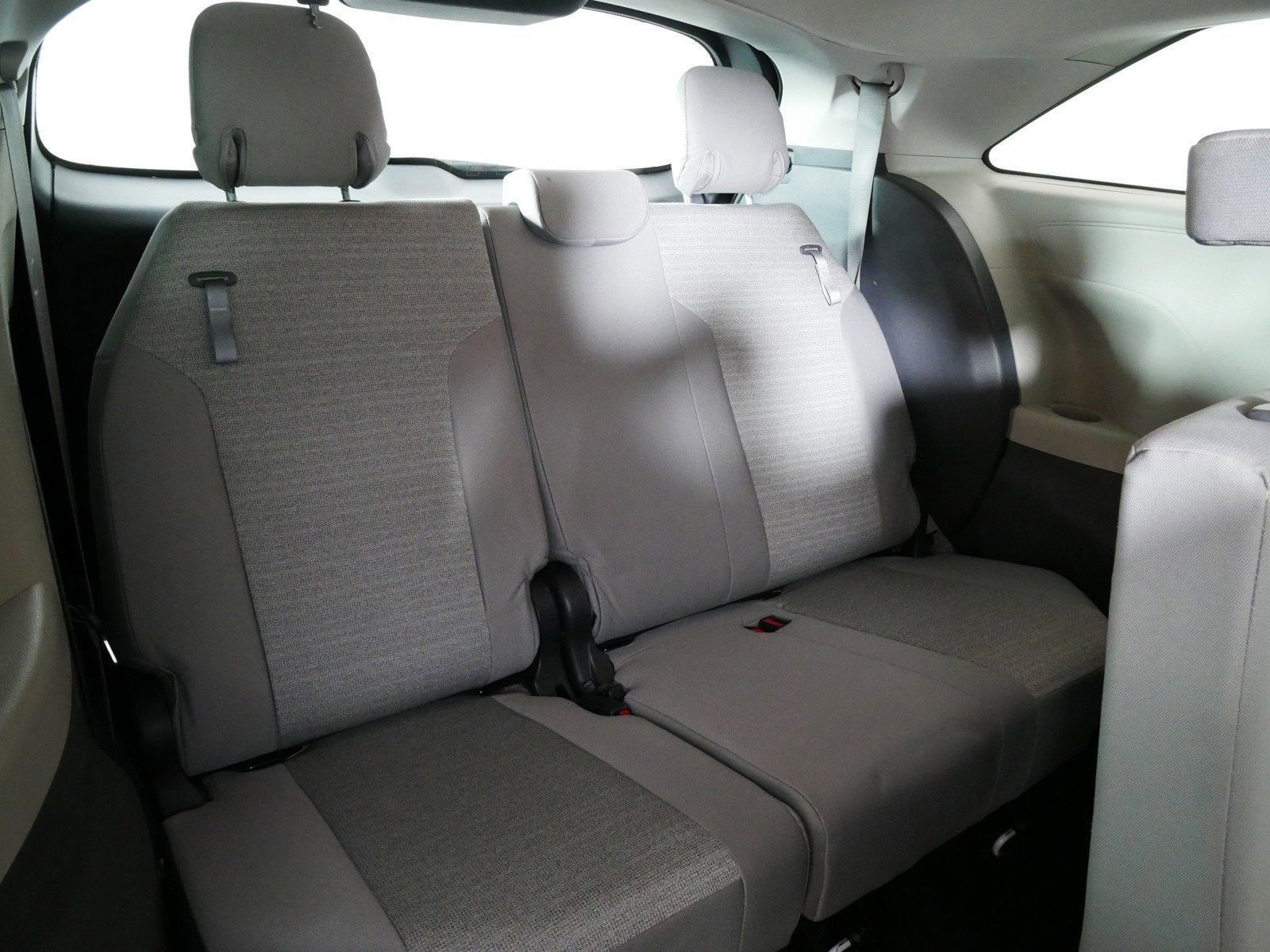 2021 Toyota Sienna LE Hybrid *LOOKS GREAT!*