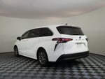 2021 Toyota Sienna LE Hybrid *LOOKS GREAT!*