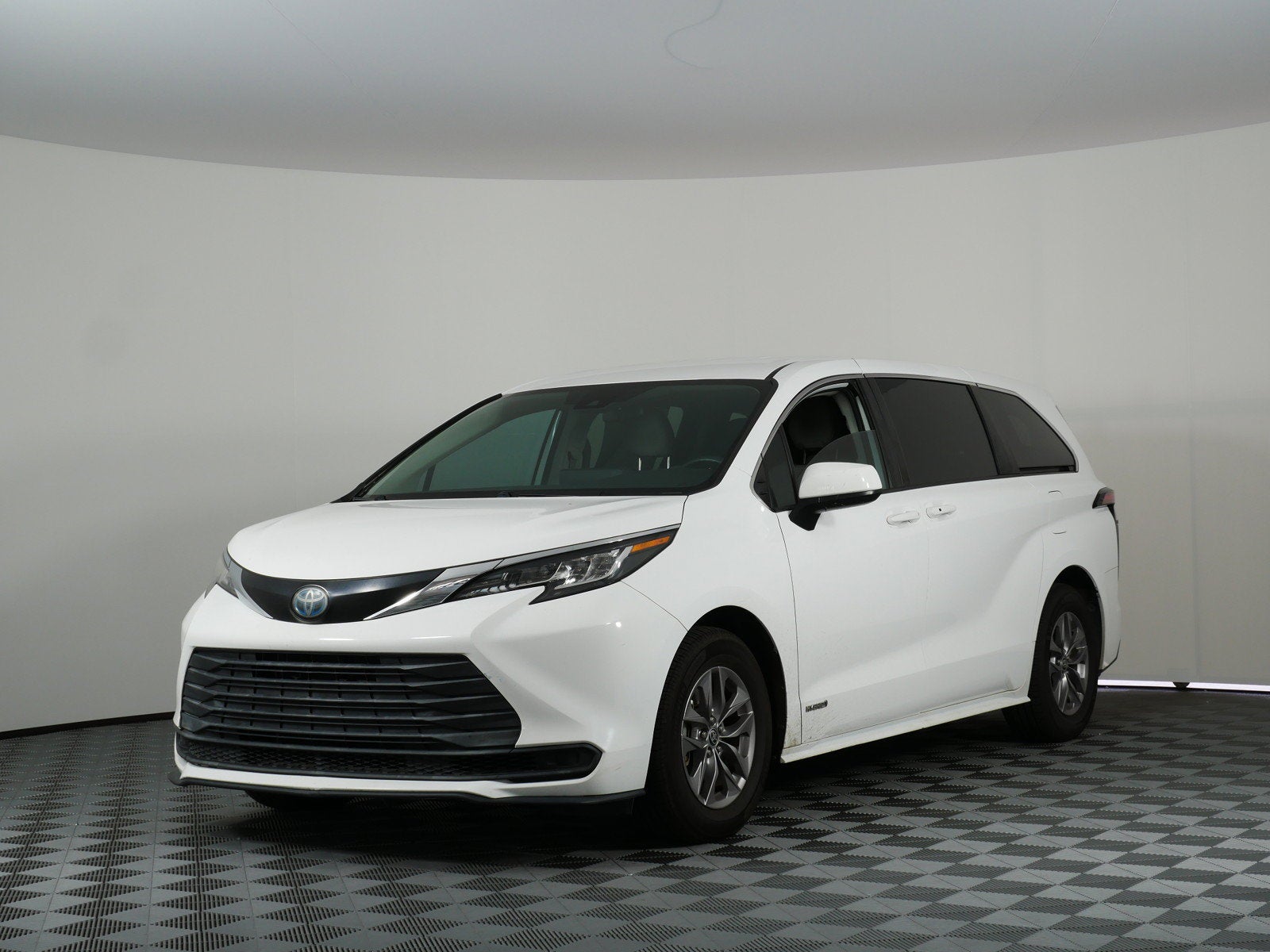 2021 Toyota Sienna LE Hybrid *1-OWNER*