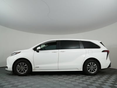 2021 Toyota Sienna LE Hybrid *1-OWNER*
