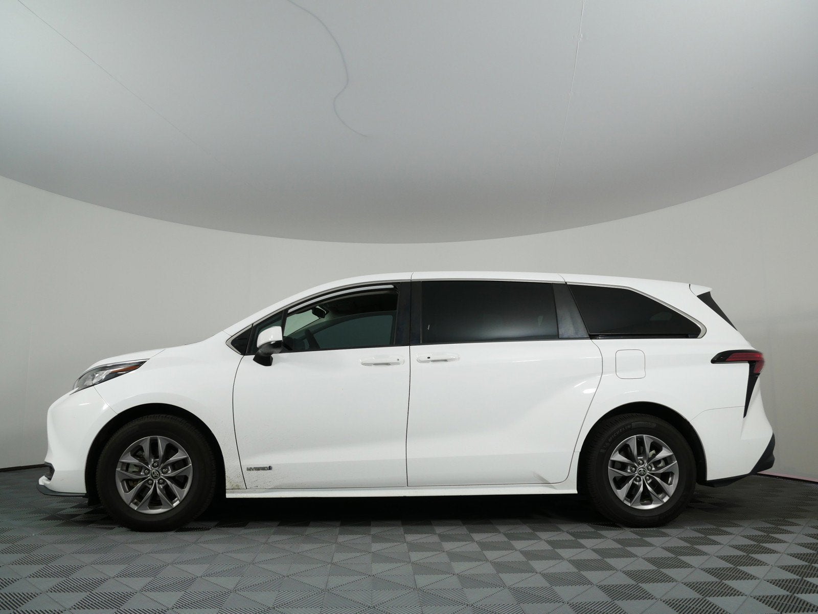 2021 Toyota Sienna LE Hybrid *1-OWNER*