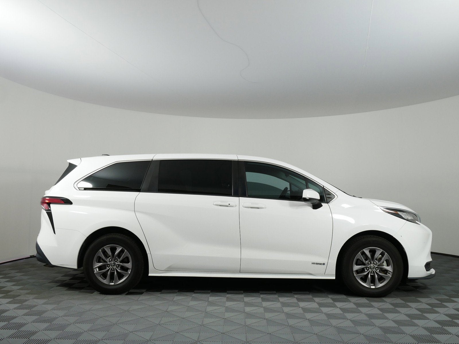 2021 Toyota Sienna LE Hybrid *1-OWNER*