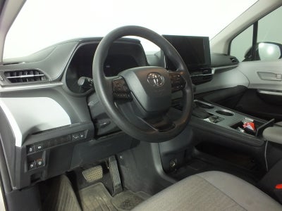 2025 Toyota Sienna LE *1-OWNER*