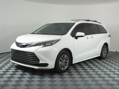 2025 Toyota Sienna LE *1-OWNER*