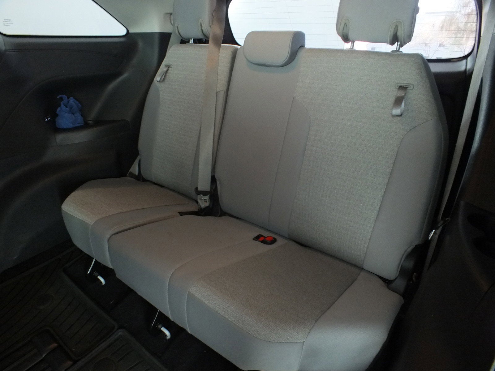 2025 Toyota Sienna LE *1-OWNER*