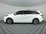 2025 Toyota Sienna LE *1-OWNER*