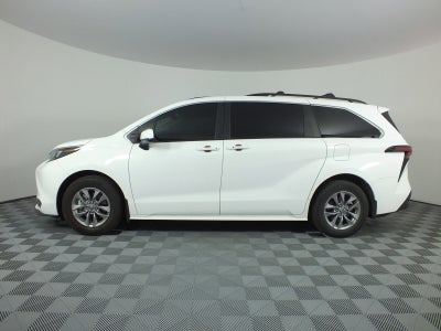 2025 Toyota Sienna LE *1-OWNER*