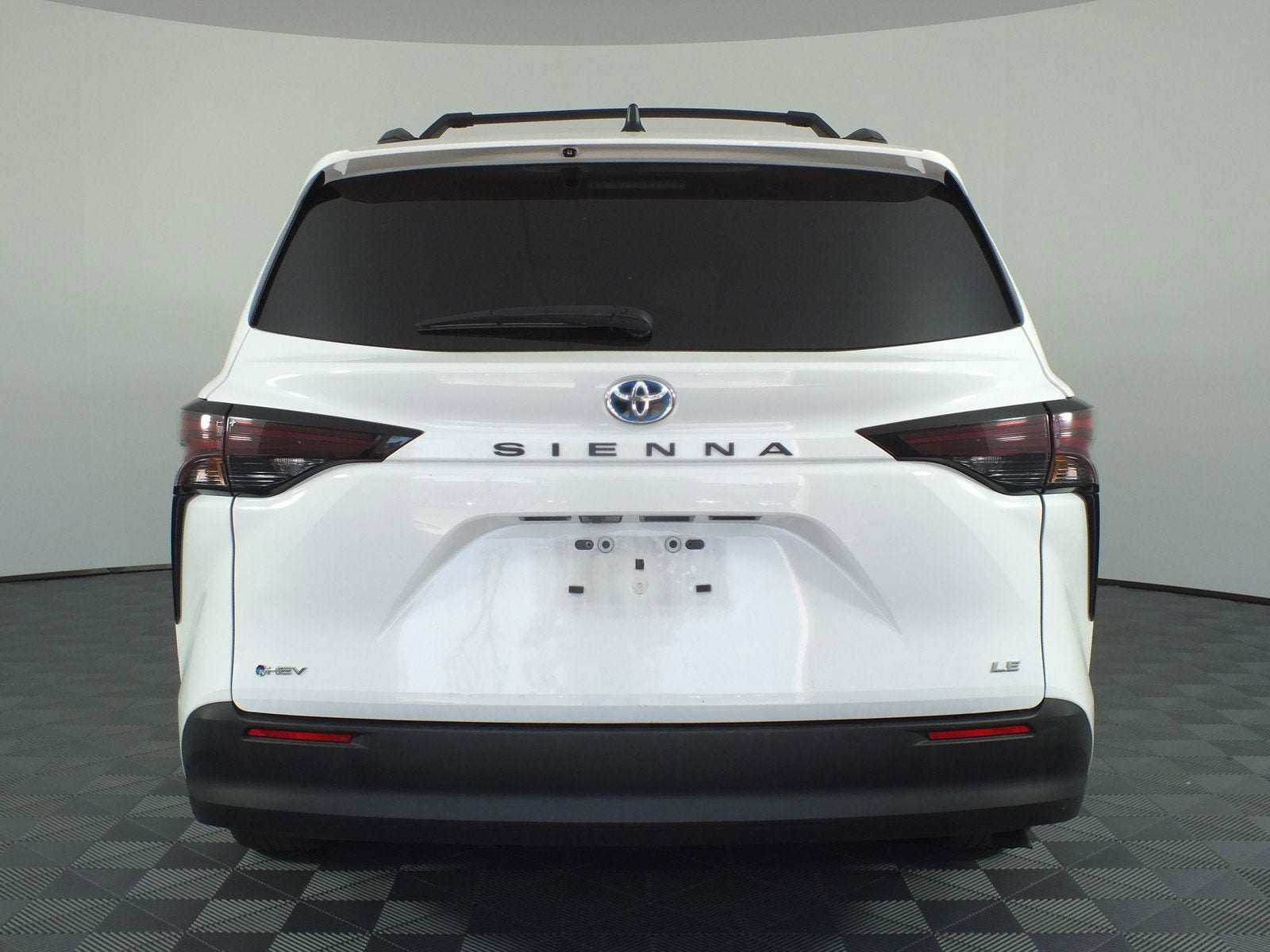 2025 Toyota Sienna LE *1-OWNER*