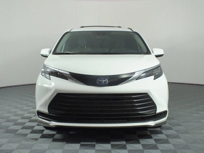 2025 Toyota Sienna LE *1-OWNER*