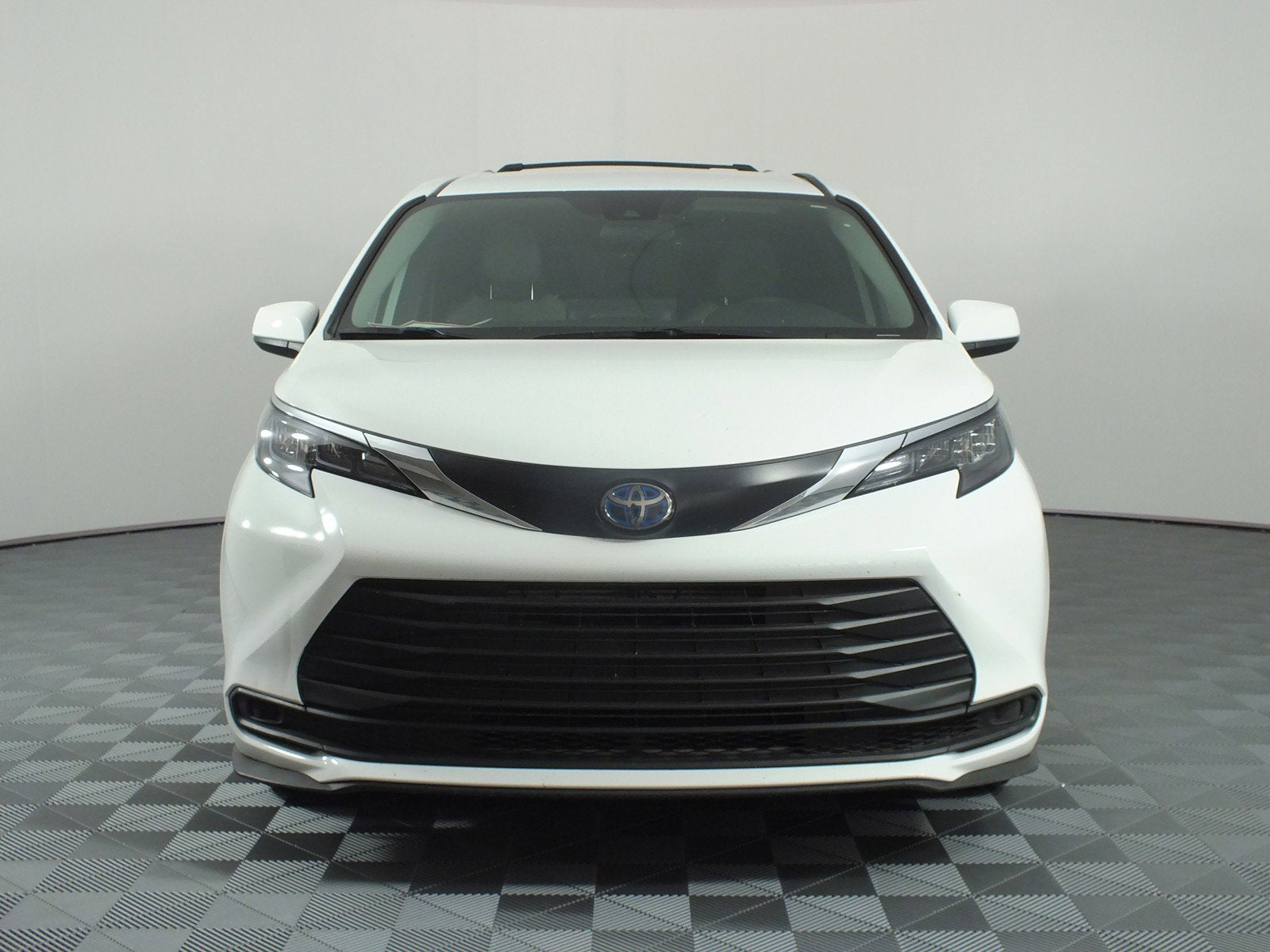 2025 Toyota Sienna LE *1-OWNER*