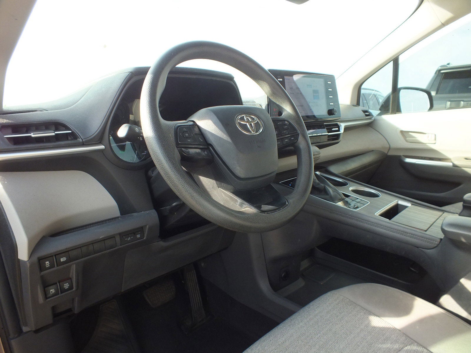 2022 Toyota Sienna LE Hybrid *1-OWNER*