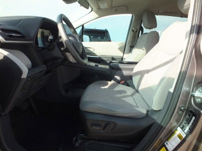 2022 Toyota Sienna LE Hybrid *1-OWNER*